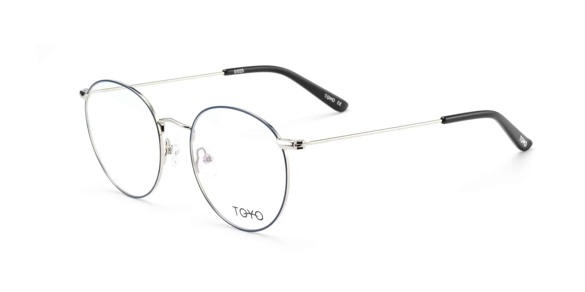 משקפי ראייה עגולים, כסופים, עם מסגרות דקות וקצות זרועות שחורות, מוצגים על רקע לבן.