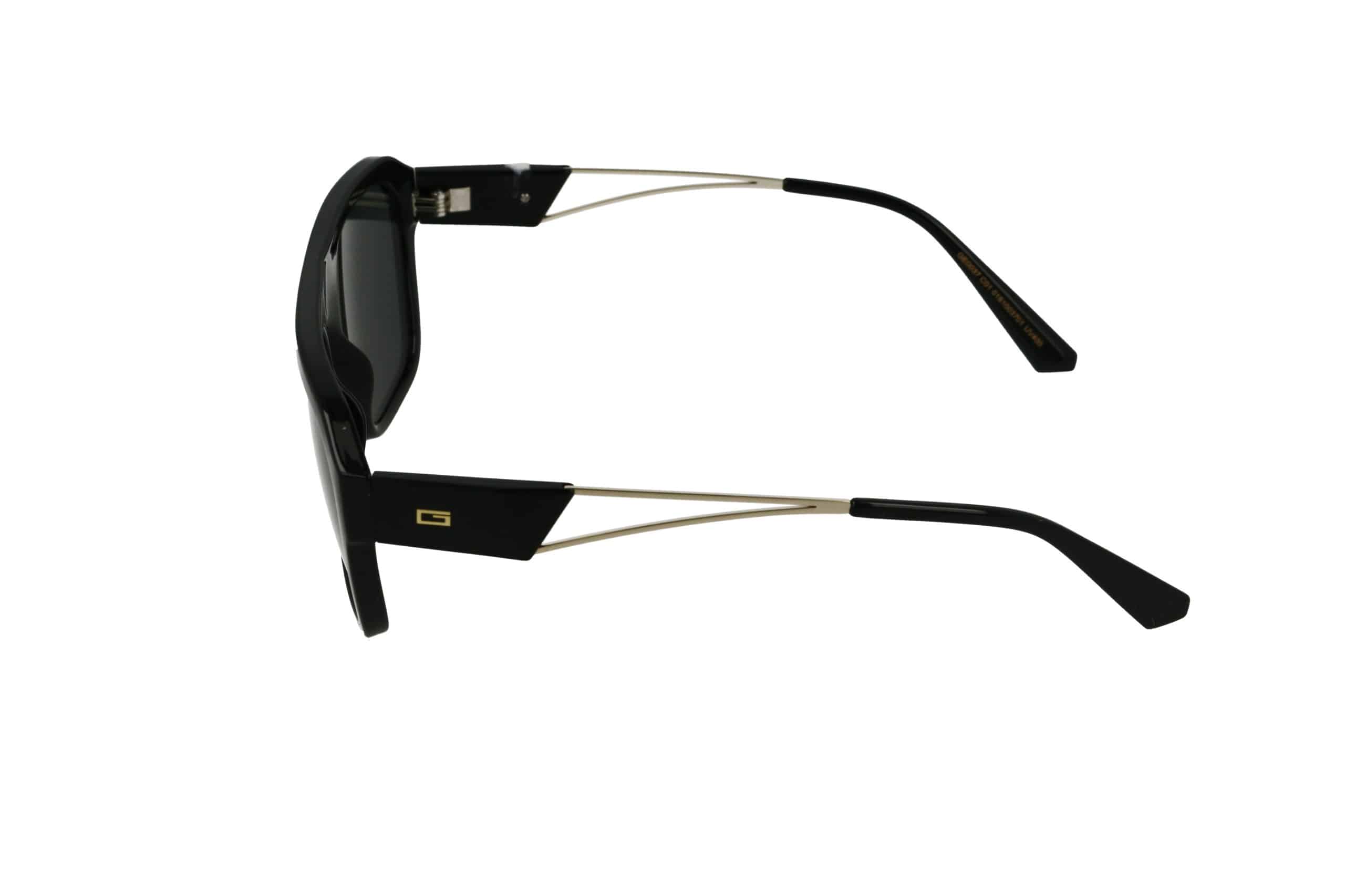 מבט צדדי של משקפי שמש - פלסטיק עגולים (3701), שחורים עם זרועות בגוון זהוב, מושלם לאוהבי מבצעים.