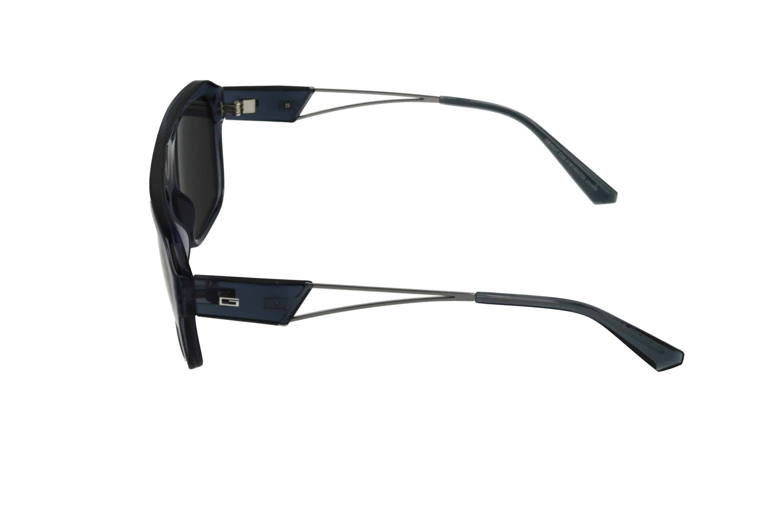 מבט צדדי של משקפי שמש כחולים עם זרועות מתכת דקות ועדשות כהות מלבניות, מוצגים על רקע לבן.