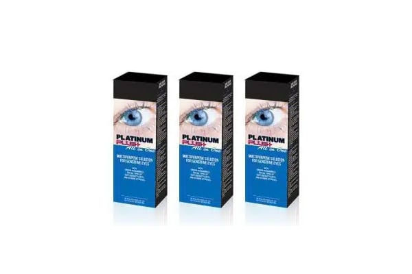 שלוש קופסאות של Platinum Plus - תמיסות #2 לעיניים רגישות, על כל אחת מהן מופיעה תמונה של עין כחולה.