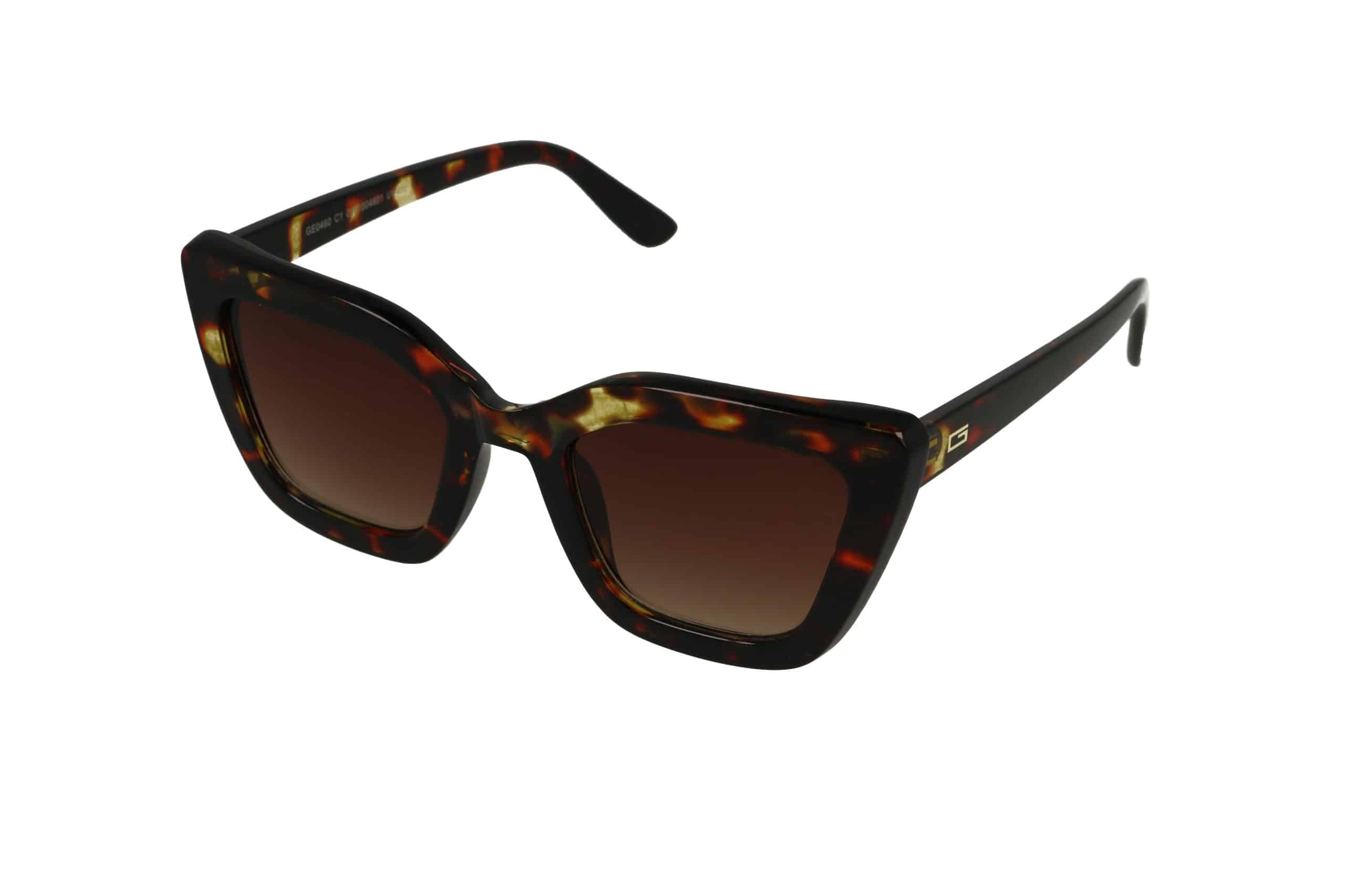 משקפי שמש בסגנון "עיני חתול" בצבע צב, עם עדשות בגוון חום מדורג על רקע לבן.